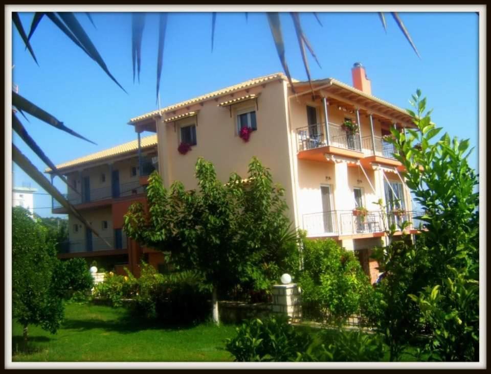 Αλκυονη Διαμερισματα Hotel Paralia Vrachou Exterior photo